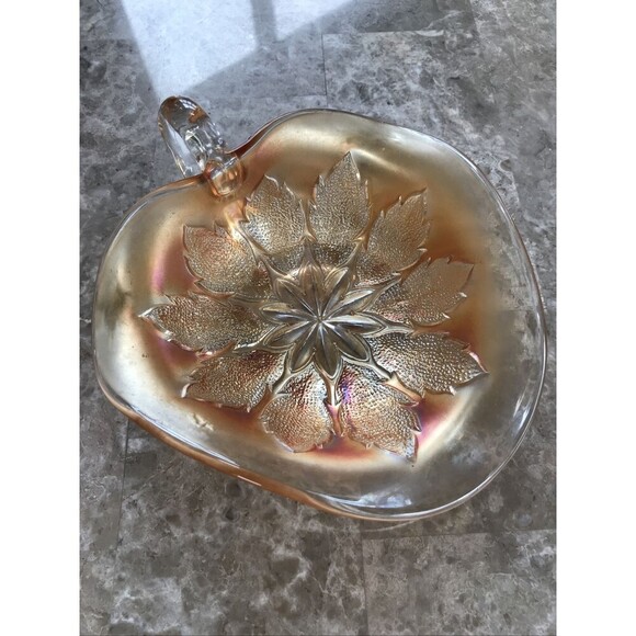 Dugan Marigold Iridescent Carnival Leaf Kays Napping Candy Dish - Picture 1 of 4